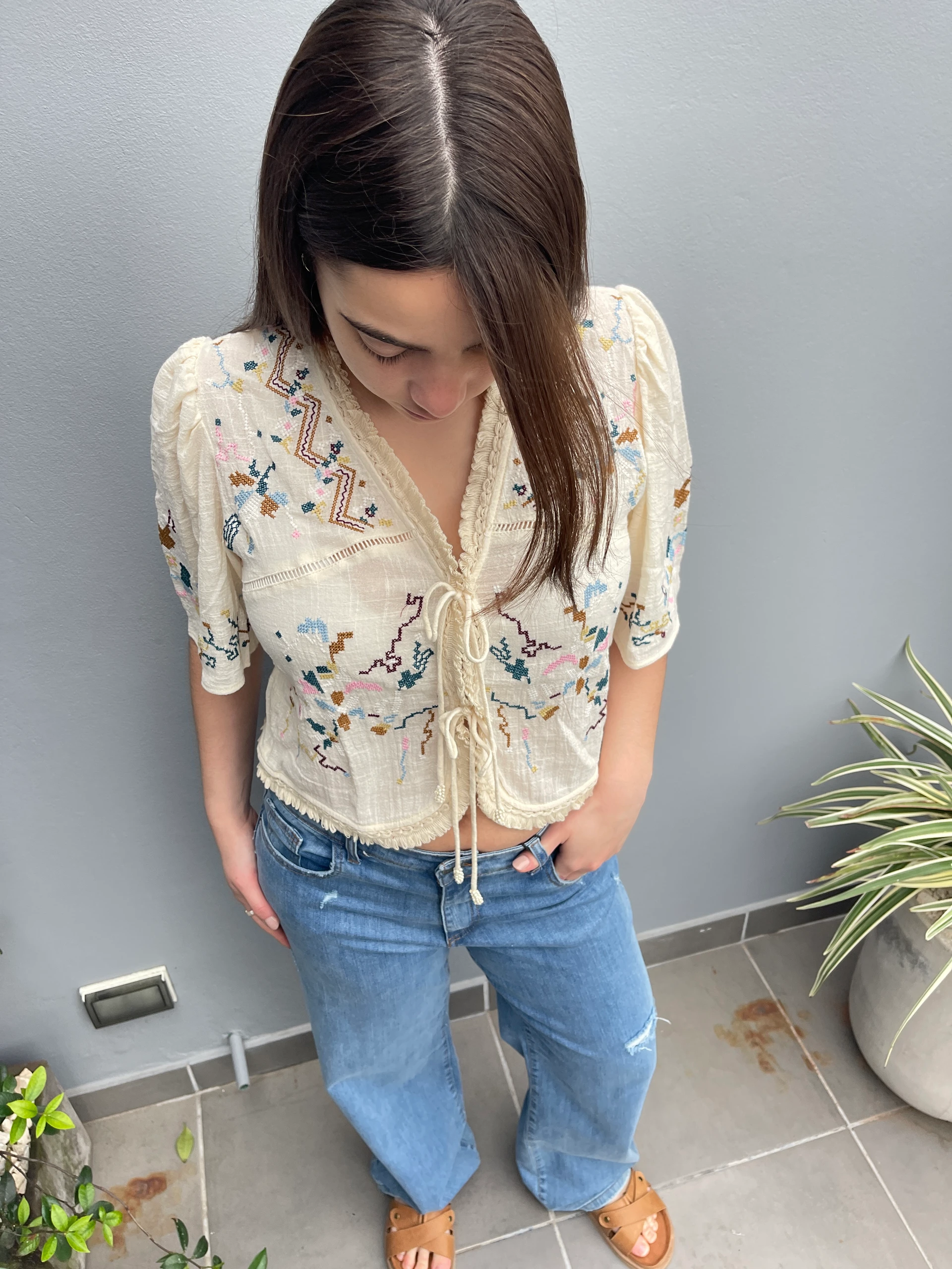 Blusa bordada Camila - Image 4