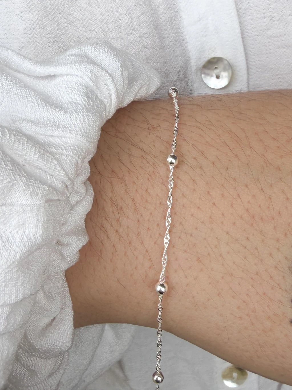 Pulsera con bolitas - Image 2