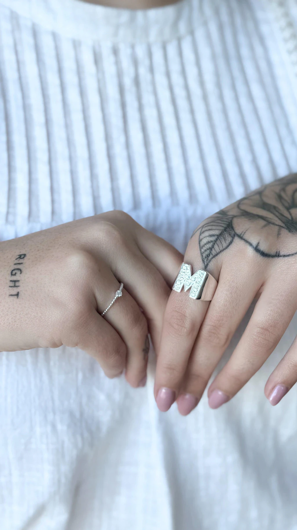 Anillo Inicial con Piedras