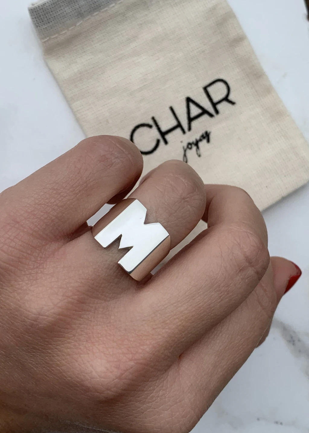 Anillo Letra