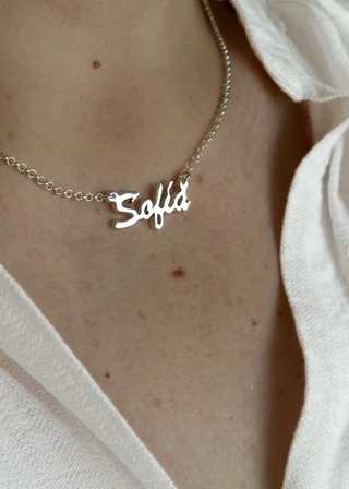 Collar Nombre Calado