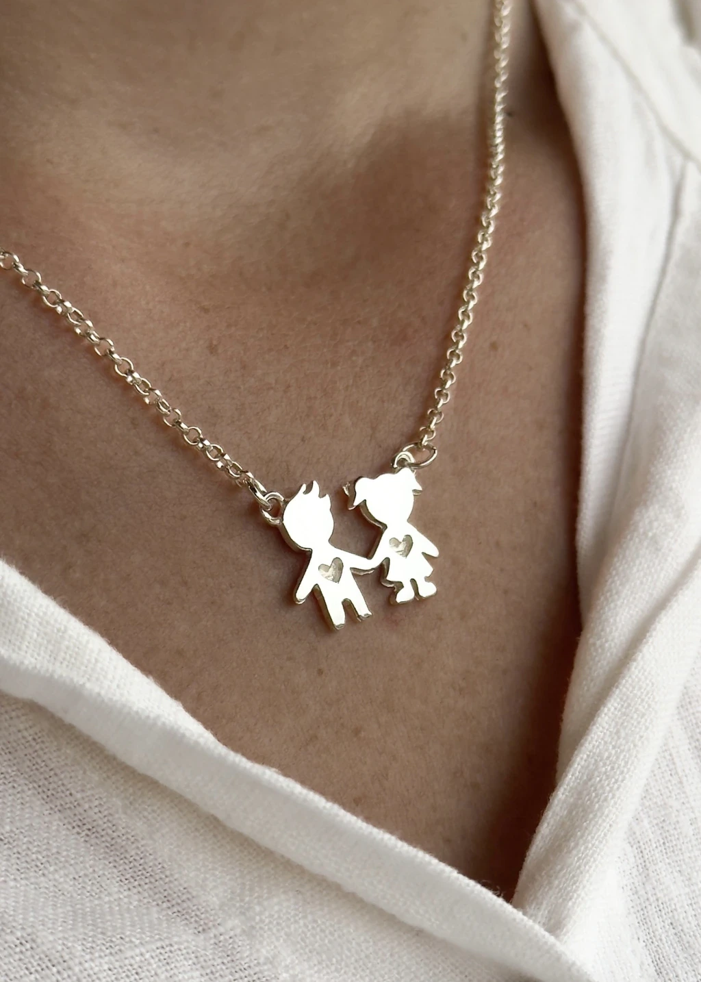 Collar Hermanos